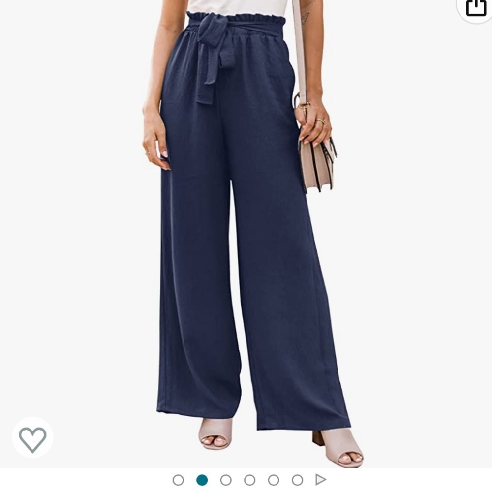 High waisted wide leg pant in blue. Size large.